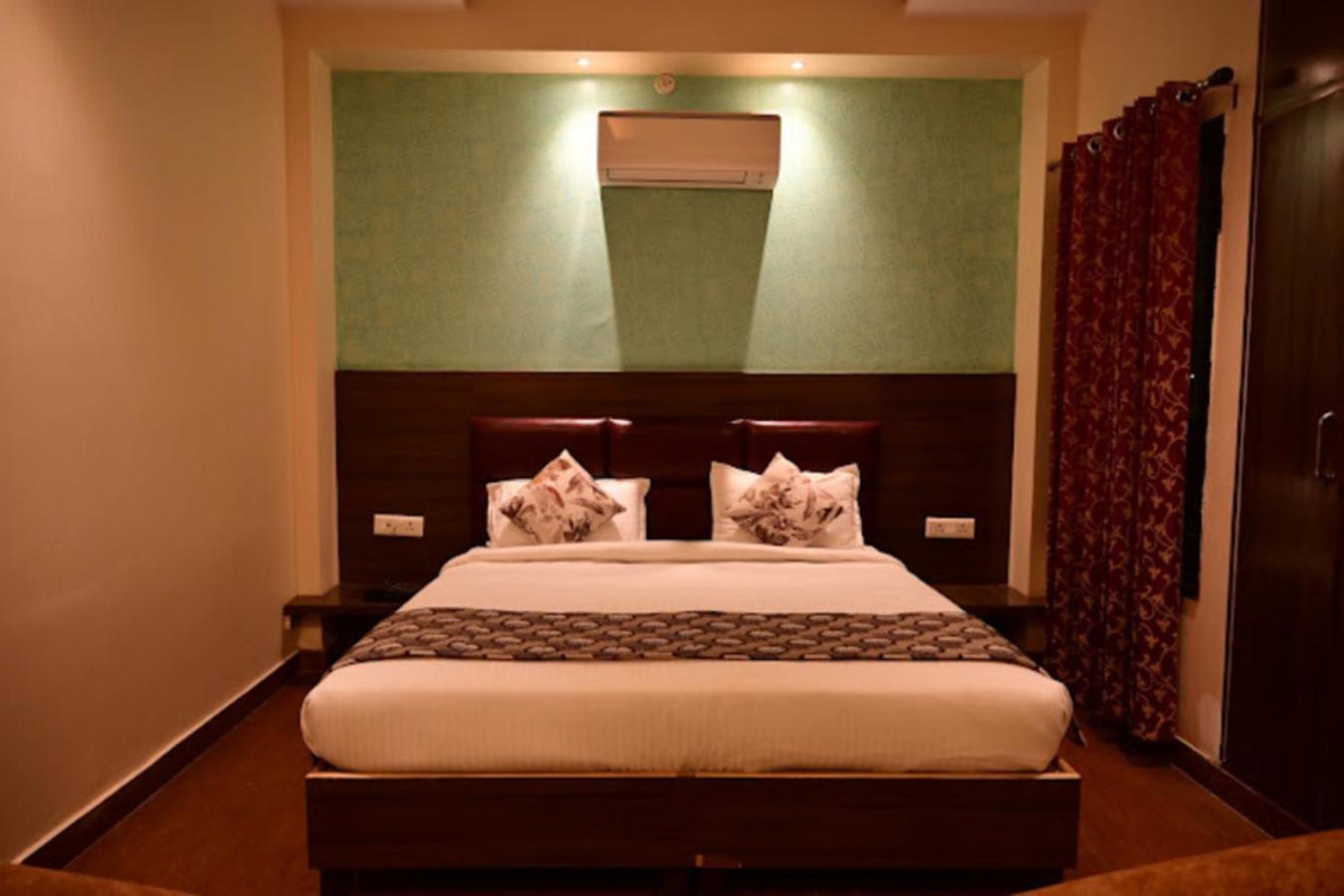 Hotel Gayatri Palace لاكناو المظهر الخارجي الصورة