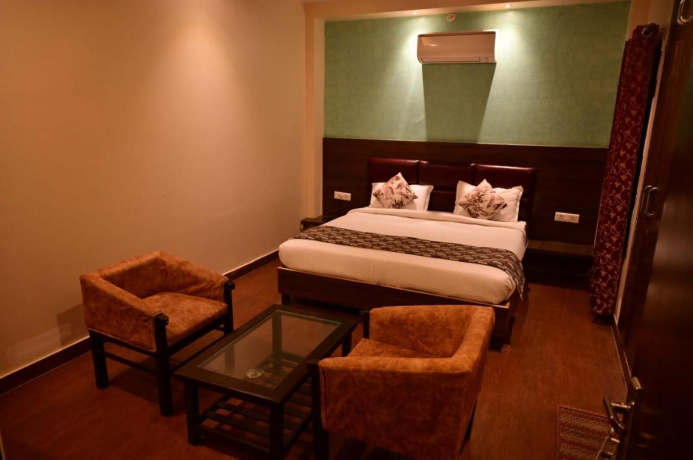 Hotel Gayatri Palace لاكناو المظهر الخارجي الصورة